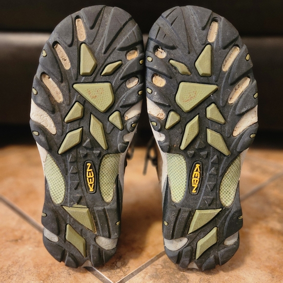 Keen Mid Waterproof Women's Hiking Boots - Picture 7 of 7